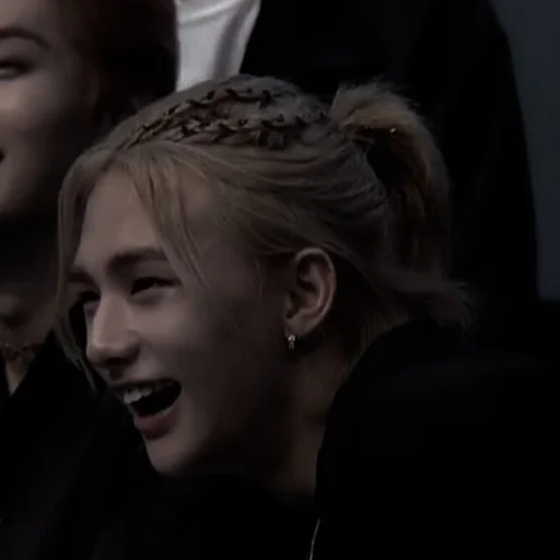 Эмодзи HWANHYUNJIN