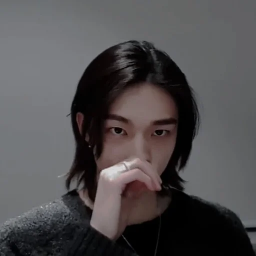 Эмодзи hyunjin