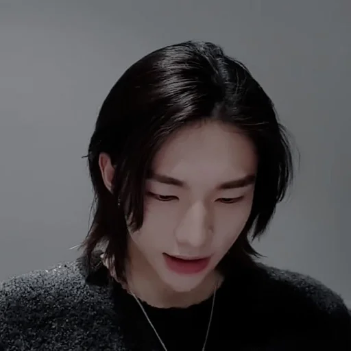 Эмодзи hyunjin