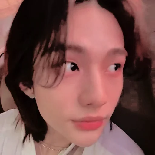 Эмодзи hyunjin