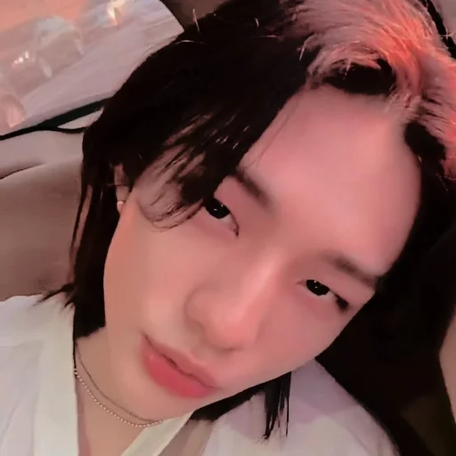 Эмодзи hyunjin