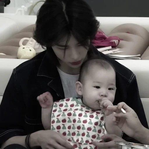 Эмодзи hyunjin