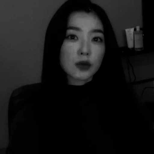 Эмодзи Red Velvet irene