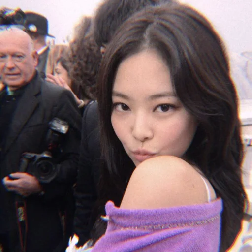Эмодзи BlackPink Jennie