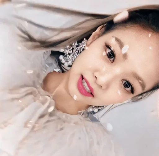 Эмодзи BlackPink Jennie
