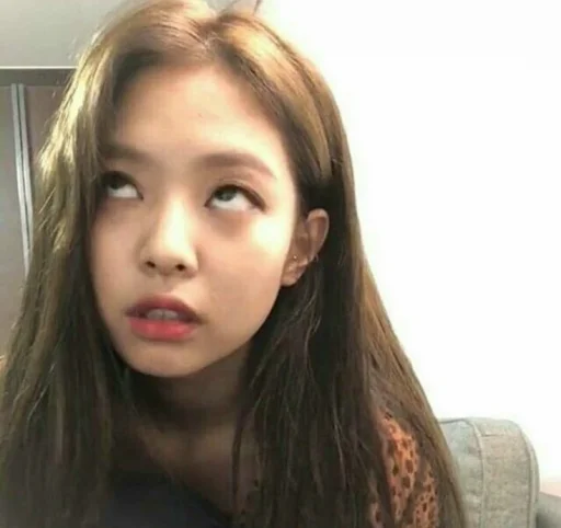 Эмодзи jennie meme