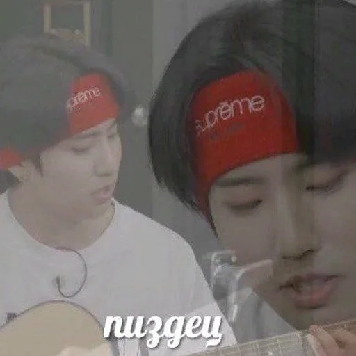 Эмодзи камбэк булочки с 3рачей