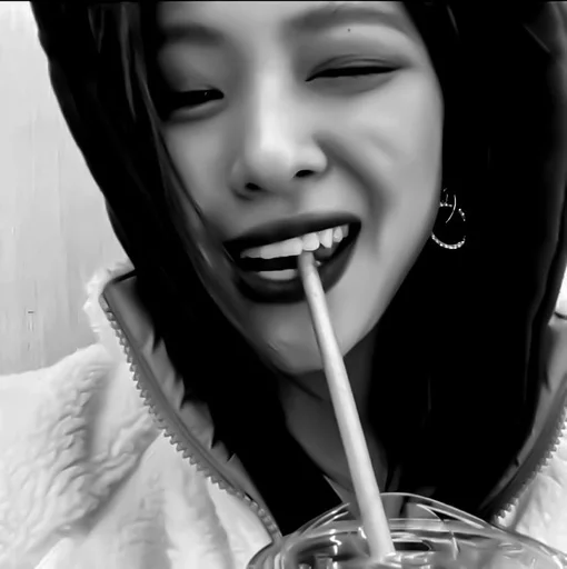 Эмодзи ryujin itzy