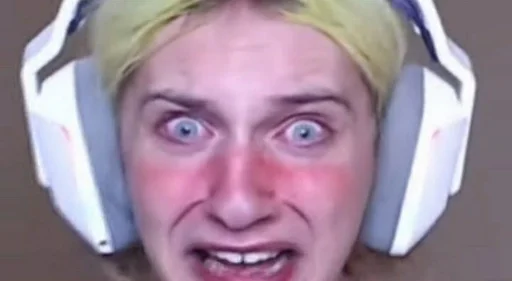 Эмодзи Даша Корейка