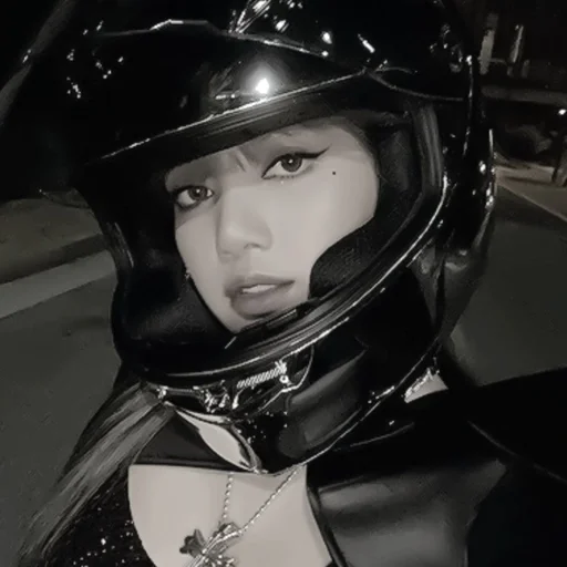 Эмодзи lisa blackpink