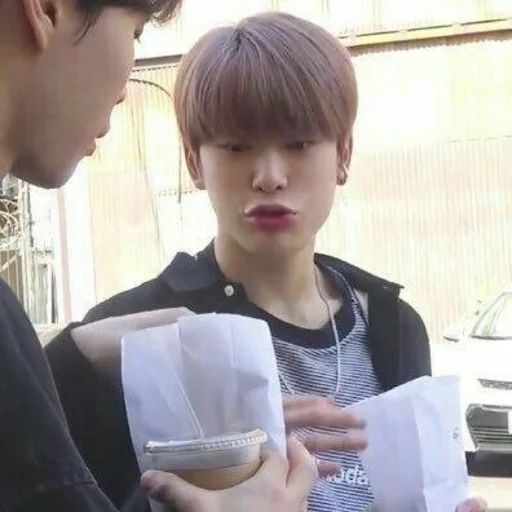 Эмодзи bara ganteng