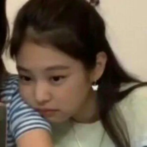 Эмодзи kim jennie
