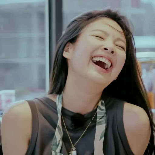 Эмодзи kim jennie dark