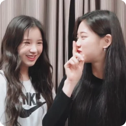 Эмодзи Quality LOOΠΔ Stickers