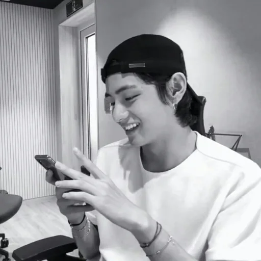 Эмодзи bts kim taehyung