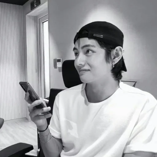 Эмодзи bts kim taehyung