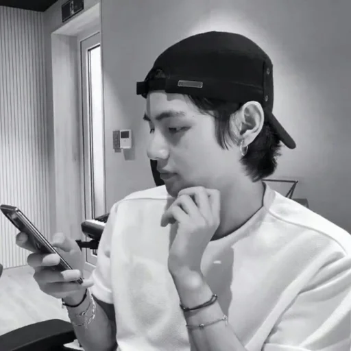 Эмодзи bts kim taehyung