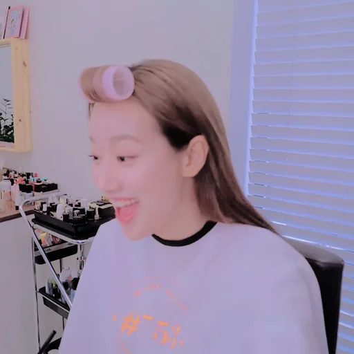 Эмодзи Lee Naeun