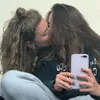 Эмодзи lesbians