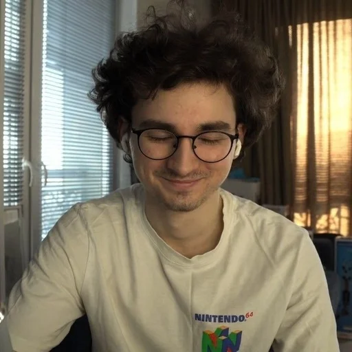 Эмодзи максифилис