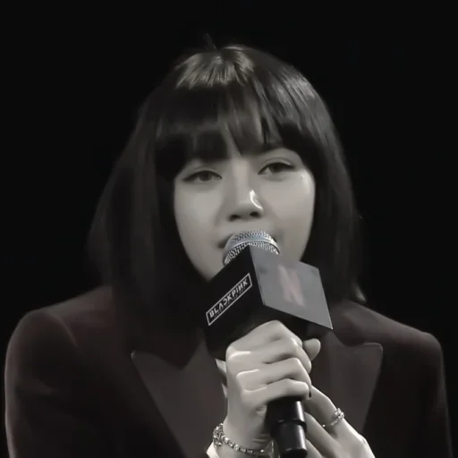Эмодзи lisa blackpink