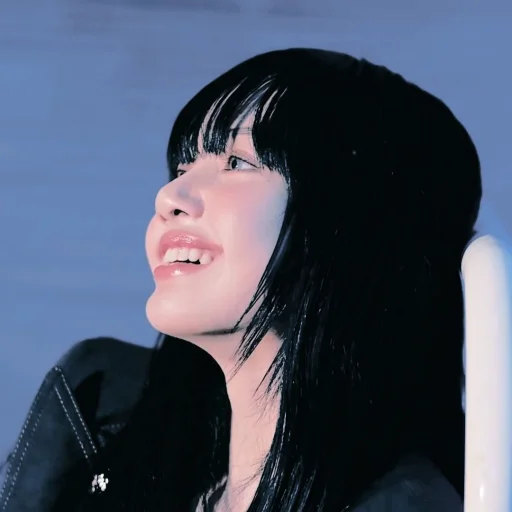 Эмодзи lisa blackpink