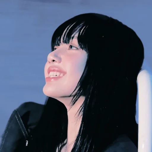 Эмодзи lisa blackpink