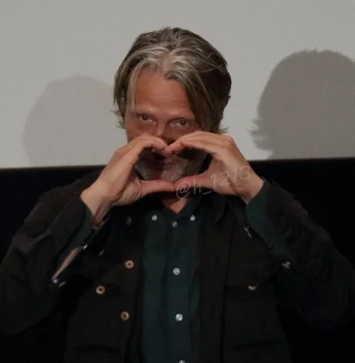 Эмодзи beloved mads