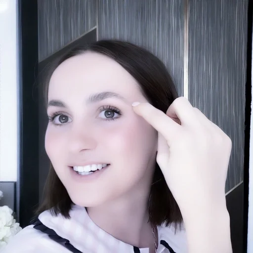 Эмодзи Maude Apatow