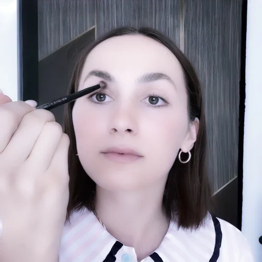 Эмодзи Maude Apatow