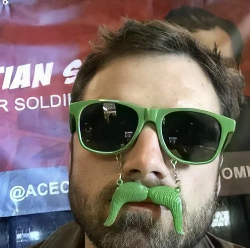 Эмодзи MCU