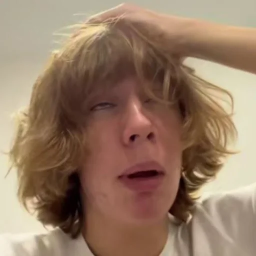 Эмодзи медведь наш батя