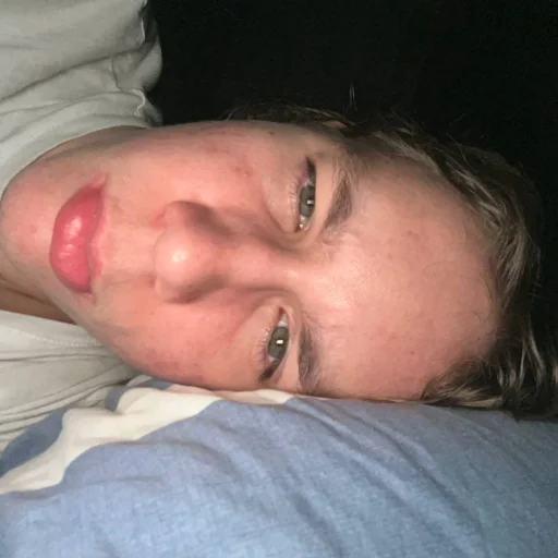 Эмодзи медведь наш батя