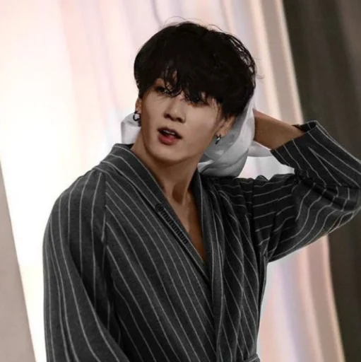 Эмодзи mr jeon