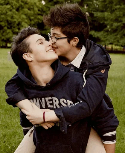 Эмодзи my rainbow friends