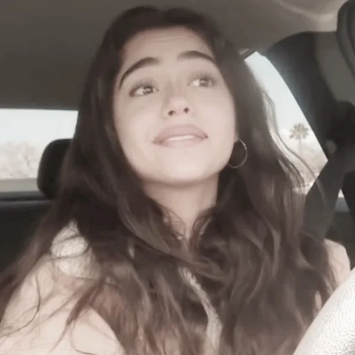 Эмодзи Madison Beer