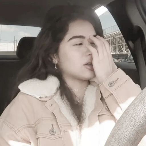 Эмодзи Madison Beer