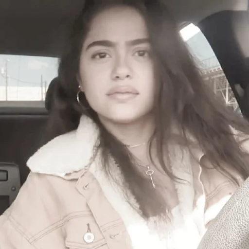 Эмодзи Madison Beer