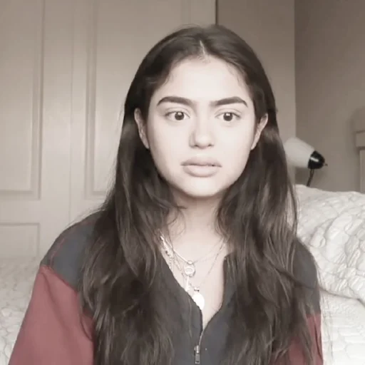 Эмодзи Madison Beer