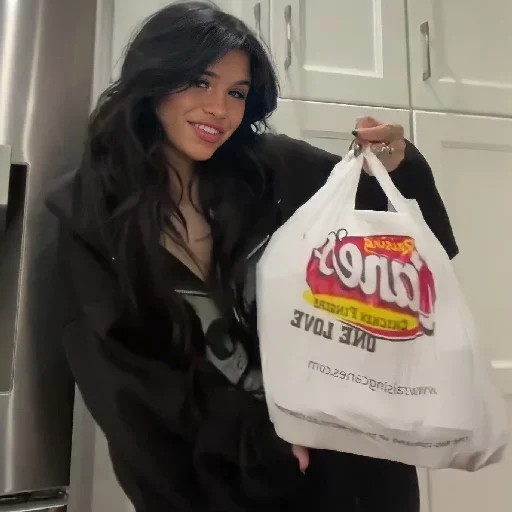 Эмодзи ▪︎Несса от флексид▪︎