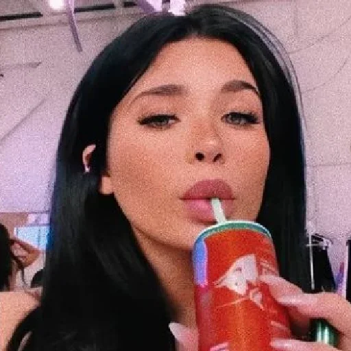 Эмодзи ▪︎Несса от флексид▪︎