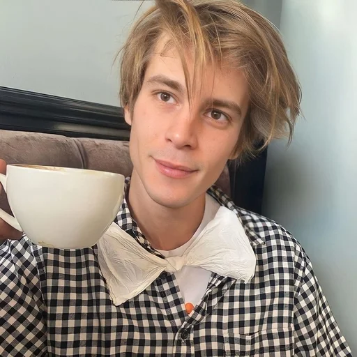 Эмодзи Иван янковский