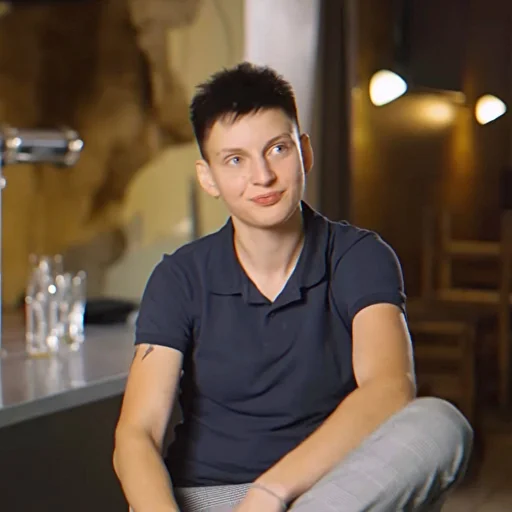 Эмодзи пацанки