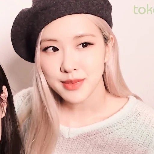 Эмодзи rose blackpink