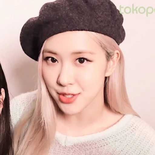 Эмодзи rose blackpink