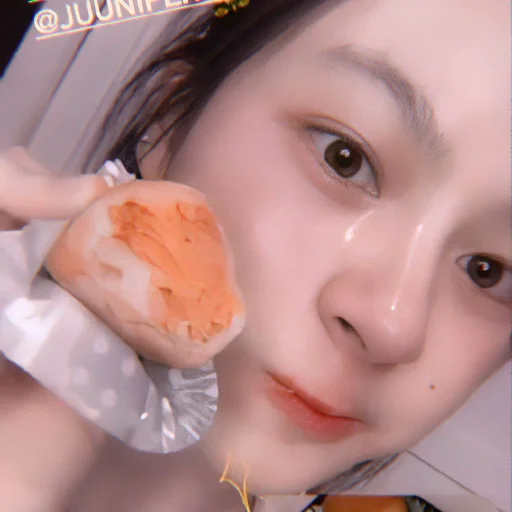 Эмодзи Шэнь Юэ