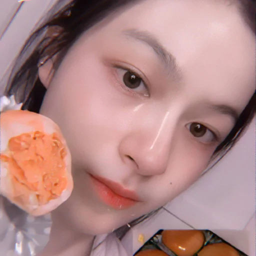 Эмодзи Шэнь Юэ