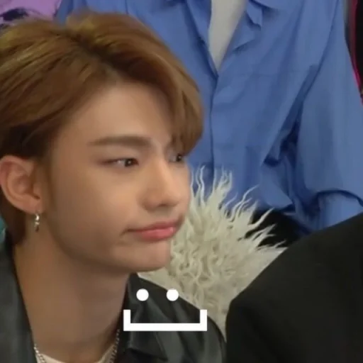 Эмодзи hyunjin