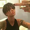 Эмодзи Девушки бывают разные