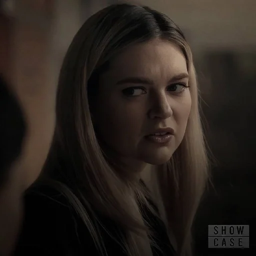 Эмодзи lizzie saltzman